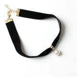 Collier Ras de Cou Noir Perle