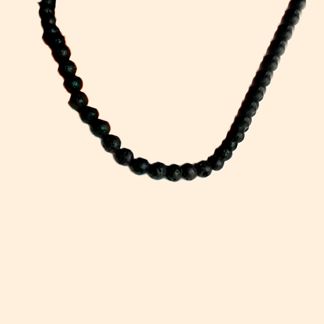 collier perle noir homme